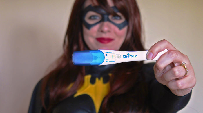 batman-batwoman-pregnancy-announcement-photo-ocularis01-4-58fdc0ad54af0__700