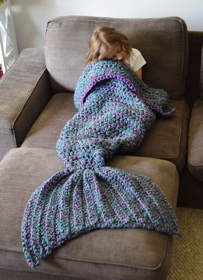 crocheted-mermaid-tail-blankets-melanie-campbell-3
