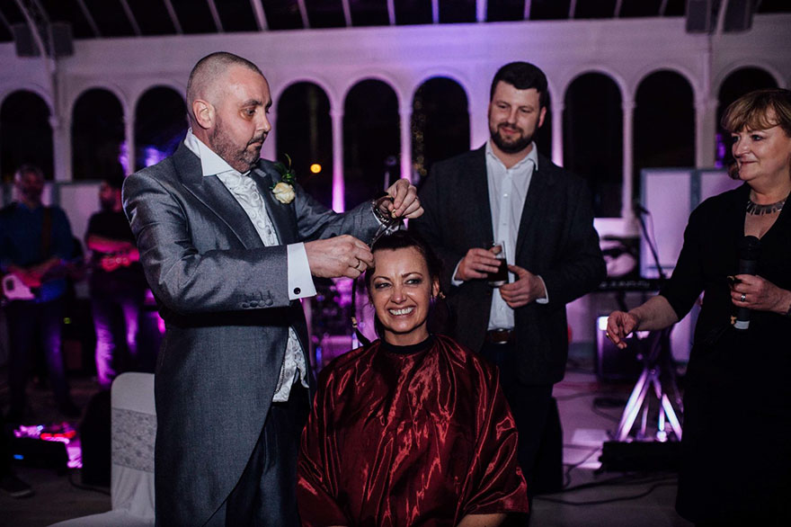 bride-shaves-hair-cancer-terminally-ill-husband-craig-joan-lyons-15