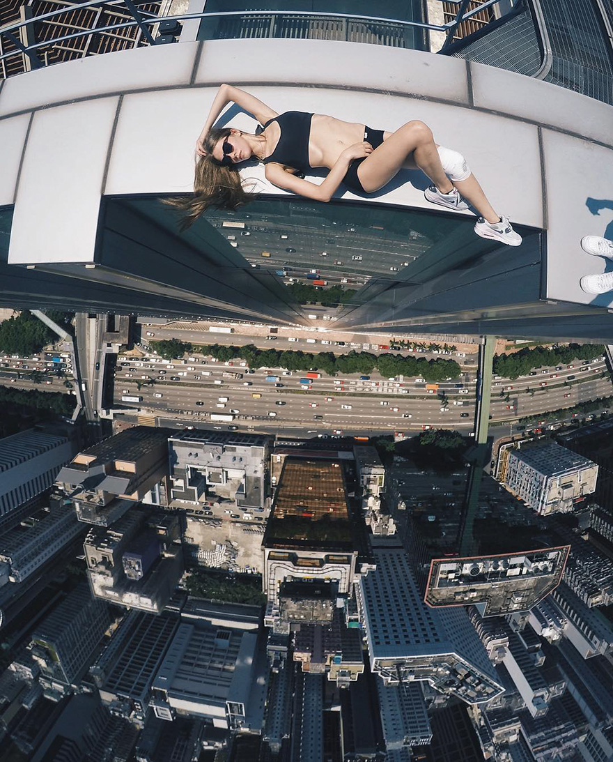 roof-climbing-girl-dangerous-selfies-angela-nikolau-russia-2