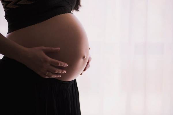 Tehotenstvo a jeho vplyv: Aké telesné zmeny môžu očakávať tehotné ženy?