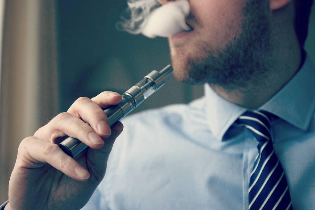 Fajčenie e-cigariet zabíja v USA! Je potrebné prestať vapovať aj na Slovensku? - klocher.sk