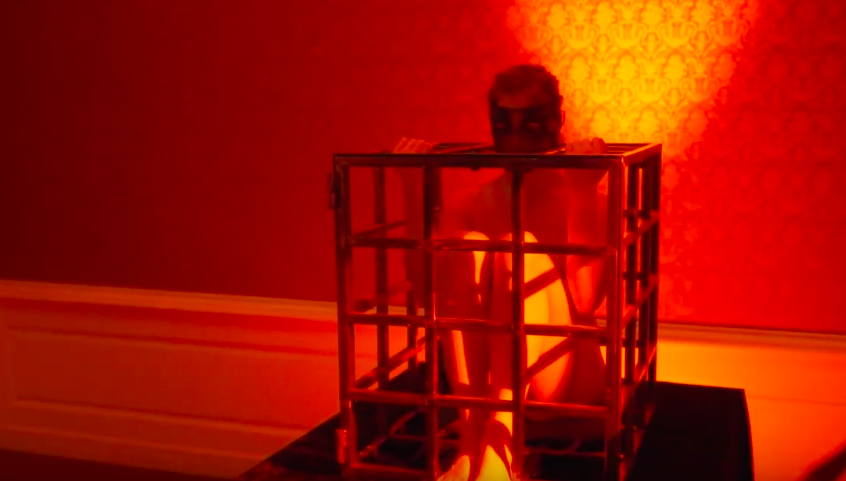 Video: Boli sme na kontroverznej výstave nahých tiel