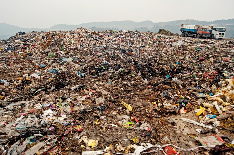 Najväčšia skládka odpadu v Číne mala vydržať ešte 25 rokov. Je takmer plná