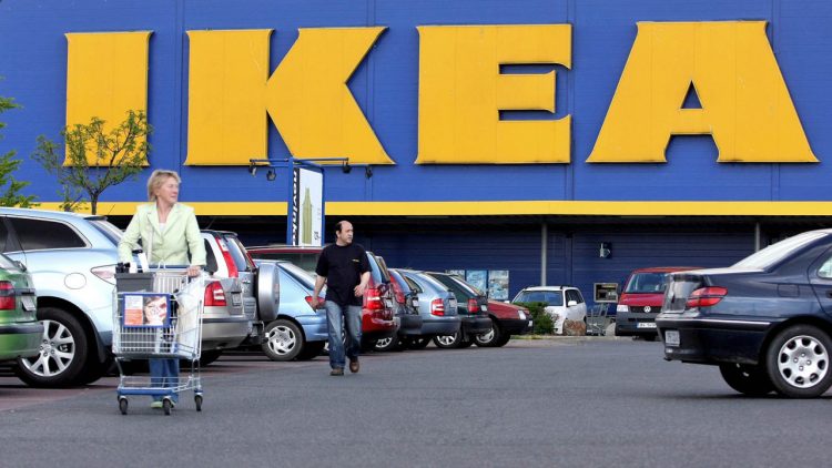IKEA končí s plastovými výrobkami