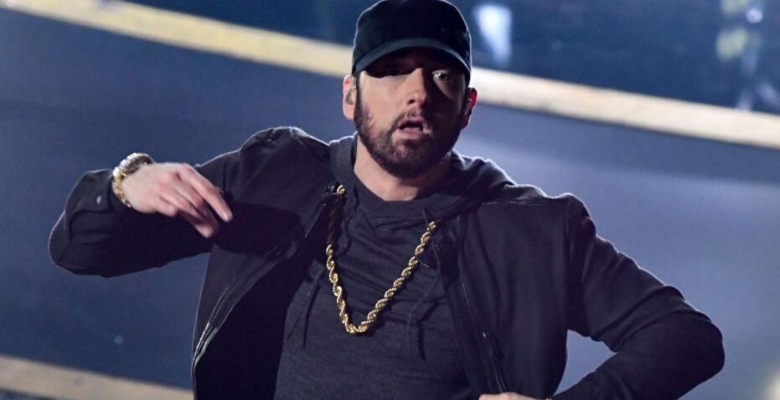 Raper Eminem vystúpil na Oscaroch. Vyslúžil si standing ovation