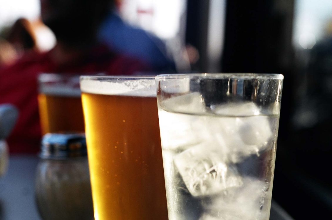 Pravda o hydratácii: Je jedno, či vypijete liter vody alebo liter piva
