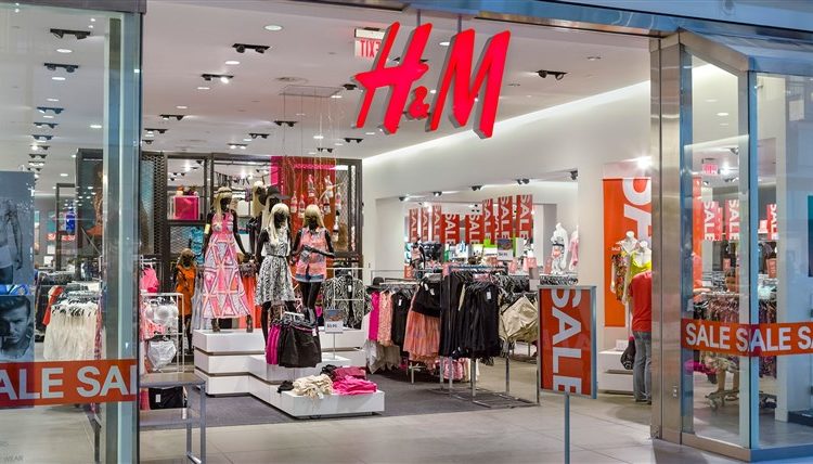 H&M má novú generálnu riaditeľku: Zlepší sa udržateľnosť módneho priemyslu?