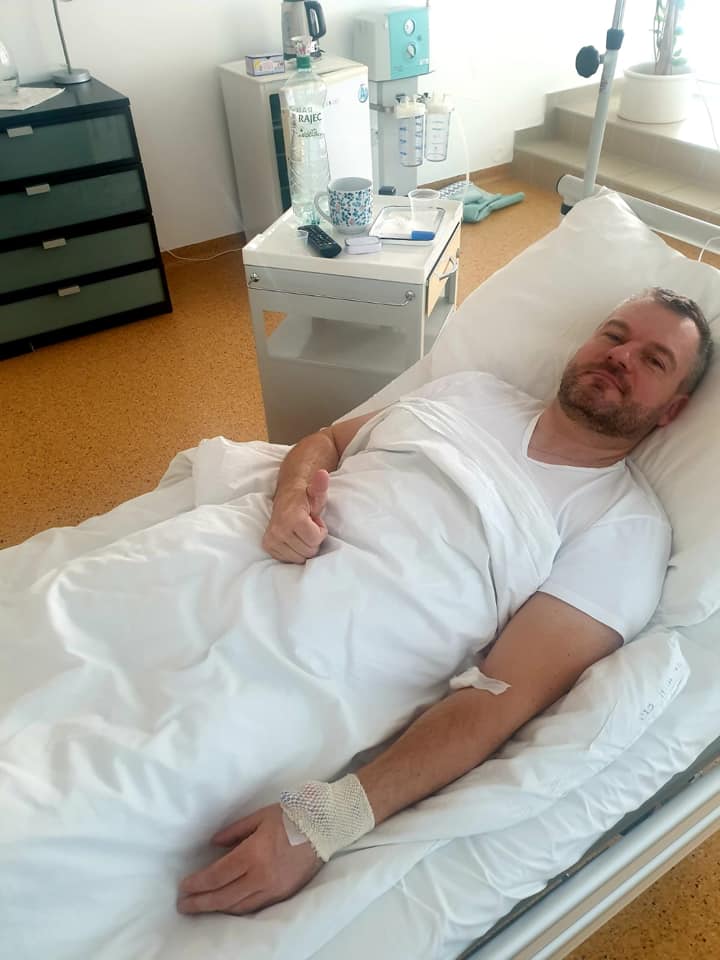 Slovenský premiér Peter Pellegrini je v nemocnici!