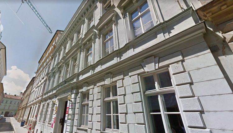 Syn predsedu SŠHR mal kúpiť dva byty v centre Bratislavy bez hypotéky