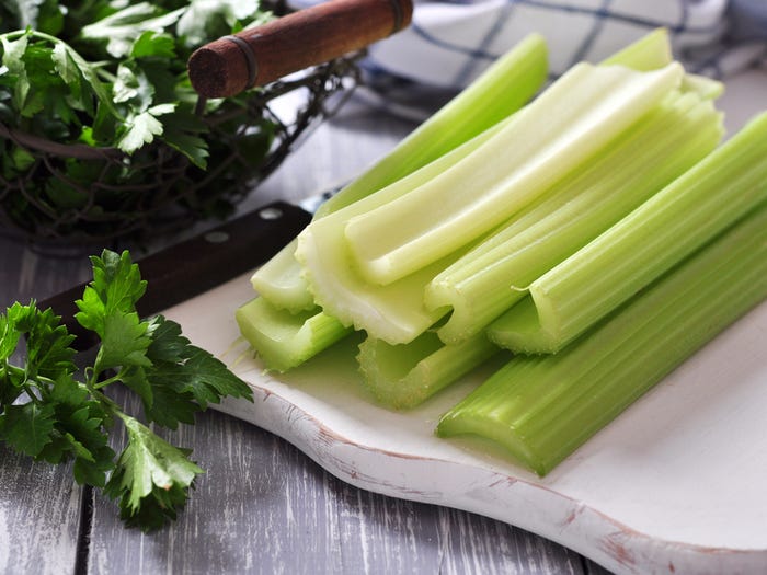 Ak budete jesť zeler čerstvý získate z neho najviac antioxidantov