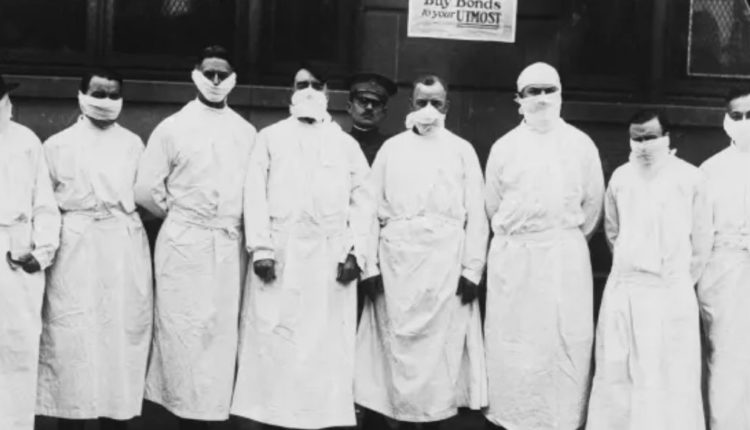 Lekcia zo španielskej chrípky 1918: Čo viselo na dverách?