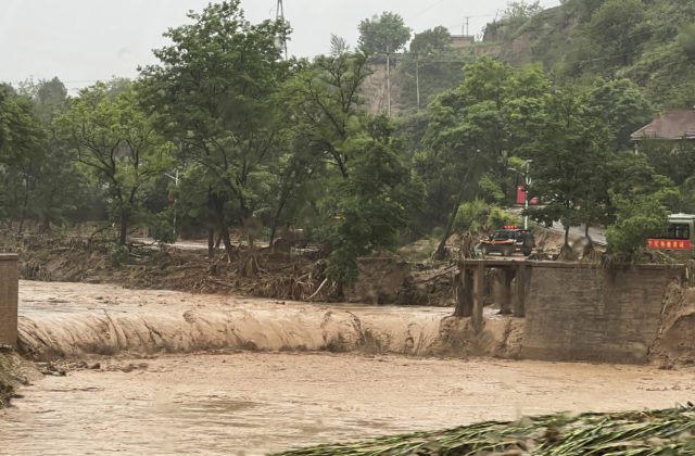 china floods ebbbfbaeefae x