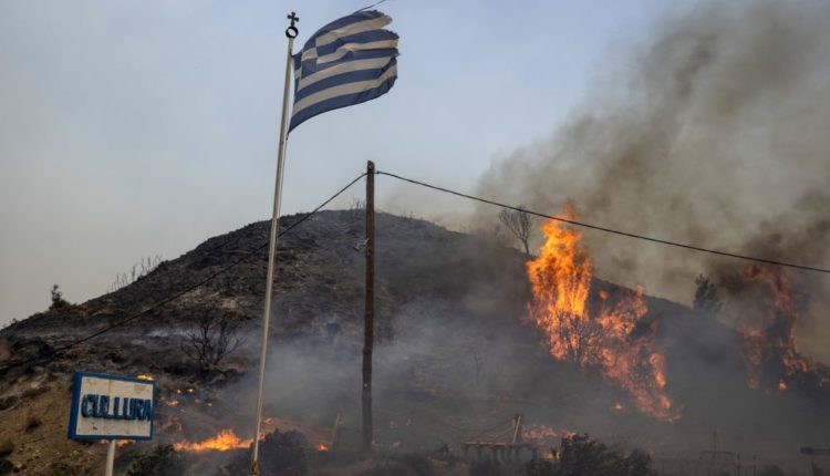 aptopix greece wildfires